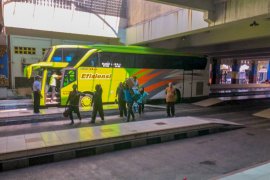 Terminal Giwangan Yogyakarta tetap beroperasi saat larangan mudik