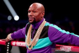 Mayweather siap hadapi Logan Paul, sebut berat badan bukan masalah
