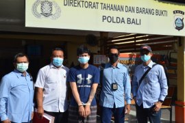 DJPb Bali serahkan tersangka pidana pajak Rp2,28 miliar ke Kejari Denpasar