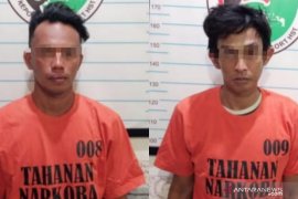 Polres HST cegat pengedar sabu di pinggir jalan raya Desa Kias