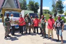 CCAI donasikan 26.076 botol minuman ke NTB, NTT dan Timor Leste