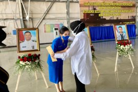 Mensos Risma beri santunan ke ahli waris KRI Nanggala 402