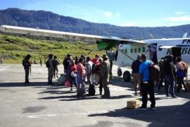 Aktivitas pelayanan penerbangan udara di bandara Ilaga sudah normal