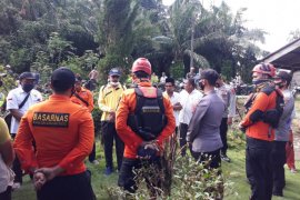 Seorang pria terseret air bah bersama motornya, ditemukan meninggal dunia