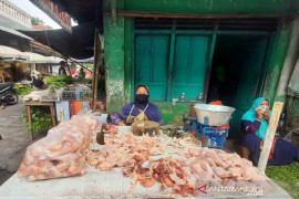 Harga daging ayam di Solo naik Rp2.000/kg