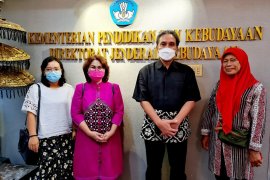 Sumut perjuangkan Ulos dan Desa Bawomataluo jadi warisan budaya dunia