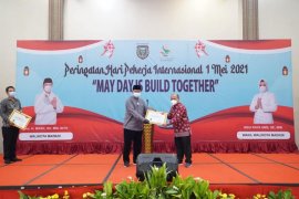 Wali Kota Maidi berharap semua buruh di Madiun semakin sejahtera
