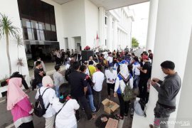 Buruh Tanjungpinang minta pengusaha segera bayar THR
