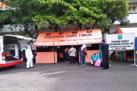 Sebanyak 34 pekerja migran positif COVID-19 dirawat di RS Lapangan Indrapura