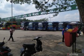 Terminal Leuwipanjang Bandung tidak ada lonjakan calon penumpang