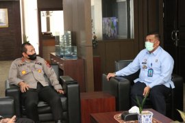 Polda Sumbar siap turunkan personel bantu temukan napi kabur dari Rutan Muara Labuh