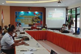 Bakorwil Jember minta kepala daerah tegas larang warganya mudik
