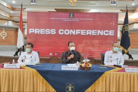 Warga Rusia yang viral lukis masker di wajah dideportasi