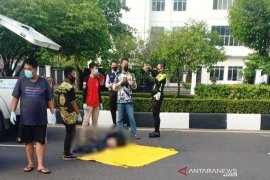 Wanita paruh baya di Palangka Raya tewas seketika usai ditabrak truk