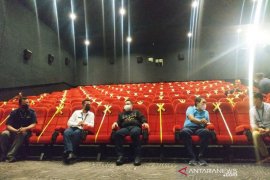 Bupati Kotawaringin Timur izinkan bioskop  dibuka