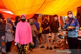 Wabup Bone Bolango ajak lansia ikut vaksinasi COVID-19