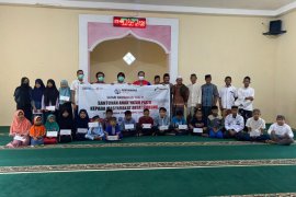 Pertamina DPPU Supadio berikan santunan kepada anak yatim piatu