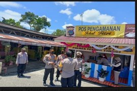 Kapolres Tebing Tinggi tinjau pos penyekatan Dolok Merawan