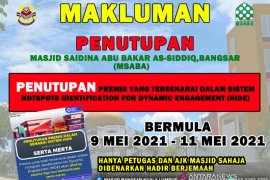 Pemerintah Malaysia menutup dua masjid  yang beresiko tularkan COVID-19