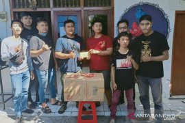 Bold Riders Bali "Ngabuburide" bagikan ratusan paket takjil ke Denpasar-Gianyar-Klungkung