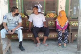 Jasa Raharja santuni kakak adik korban tertabrak kereta api di Ngawi