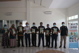 ACT Purwokerto salurkan bantuan bagi warga terdampak larangan mudik
