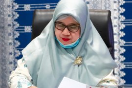 Pesisir Selatan juga berada di zona orange COVID-19, hingga semua objek wisata daerah itu ditutup pula