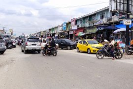 Pasar Simpang Pematang dipadati pengunjung  Page 2 Small