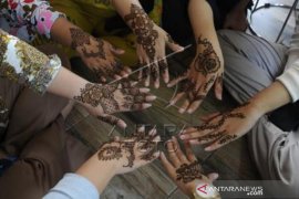 Jasa Lukis Henna Jelang Idul Fitri Page 1 Small