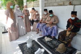 Gubernur Gorontalo tidak gelar halal bihalal karena pandemi