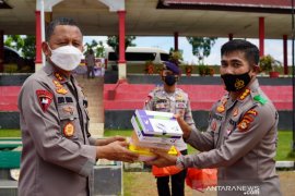 Kapolda Sumsel bagikan vitamin tingkatkan stamina siswa sekolah polisi