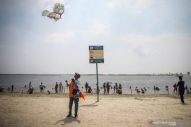 Ancol kembali lakukan penataan pedagang asongan di area Beach Pool