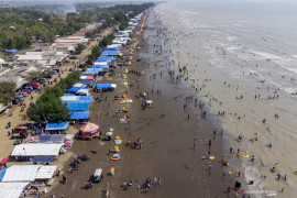 Wisata pantai Tanjung Pakis Karawang