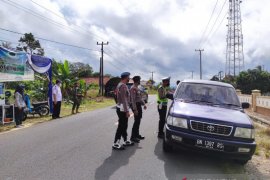 Polres Bangka Barat perketat penyekatan cegah warga keluar daerah