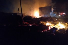 21 ruko hangus terbakar dan 20 rumah rusak di Aceh Tamiang