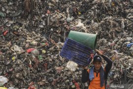 Indonesia jajal teknologi iradiasi untuk kurangi sampah plastik