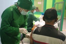 Banyuwangi fungsikan 45 puskesmas percepat vaksinasi untuk lansia