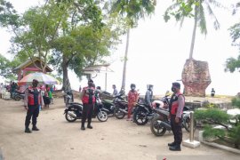 Polres Bangka Barat edukasi prokes pengunjung destinasi wisata