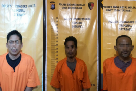 Polisi ciduk dua pencuri rokok dan seorang penadah di Inhil