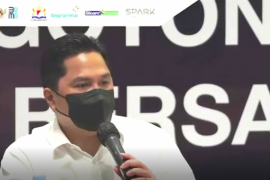 Erick tegaskan Kementerian BUMN tak berpikir komersialkan vaksin COVID