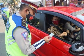 Polisi Gresik  masih lakukan penyekatan arus balik Lebaran 2021