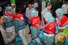 Ratusan Calhaj Tabalong mengikuti vaksinasi COVID-19