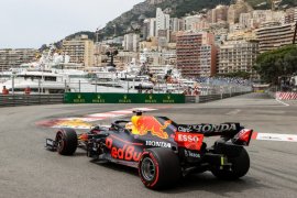 Verstappen tercepat di FP3