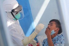 Tes Usap Antigen Santri Lirboyo