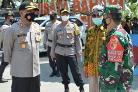 Libur akhir pekan,  pengunjung dan pengelola wisata patuhi prokes COVID-19