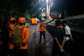 Empat pendaki hilang kontak di gunung Gamalama