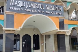 Masjid di Perumnas IV Jayapura ditutup sementara terkait pandemi  COVID-19