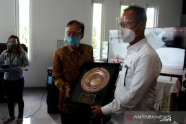 Menperin baru tahu "speaker" mobil mewah disuplai dari Surabaya