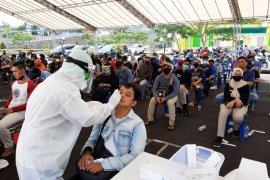 Karimun dan Lingga  belum punya alat tes PCR COVID-19