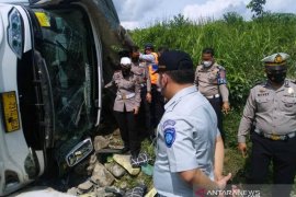 Nama-nama korban meninggal kecelakaan bus Sambodo jurusan Padang-Jakarta di Bayunglincer